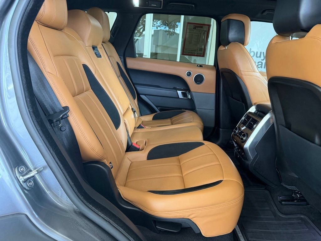 Used 2018 Land Rover Range Rover Sport Supercharged AWD/4WD image 28