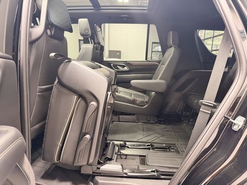 Used 2024 Chevrolet Tahoe Premier image 17