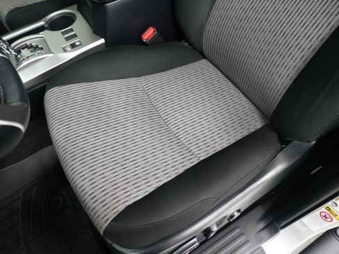 Used 2016 Toyota 4Runner SR5 image 12