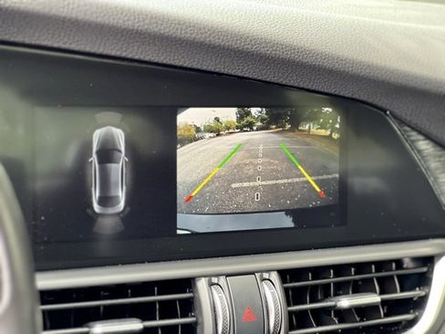 Used 2022 Alfa Romeo Giulia Sprint image 44