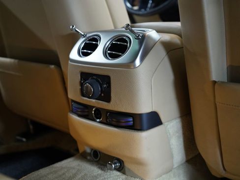 Used 2010 Rolls-Royce Ghost RWD image 42