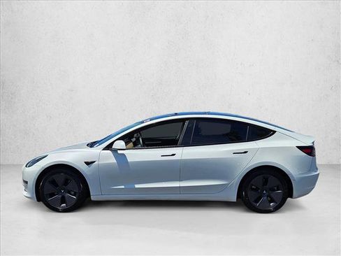 Used 2022 Tesla Model 3 RWD image 9