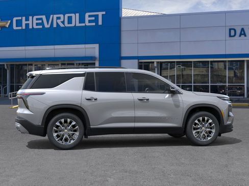 New 2026 Chevrolet Traverse LT w/ Sun and Wheel Package image 5