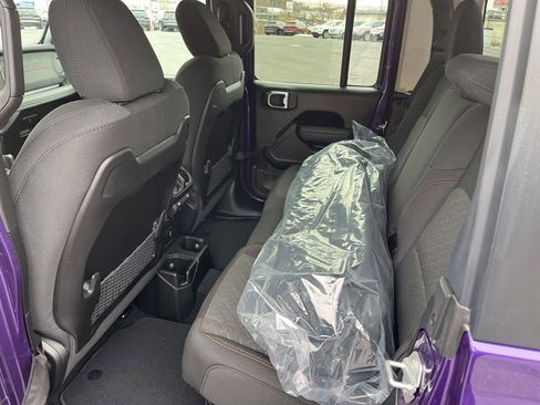 New 2026 Jeep Gladiator Mojave image 15