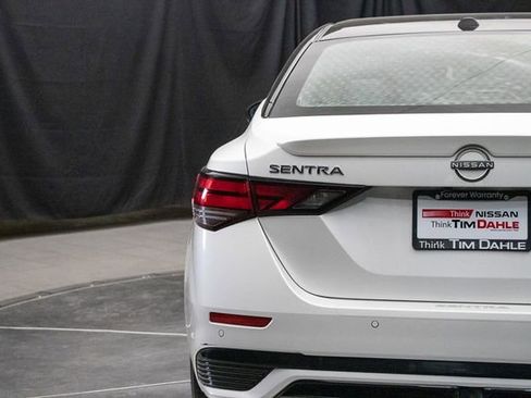Used 2024 Nissan Sentra SR image 12