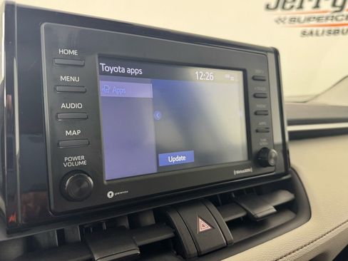 Used 2022 Toyota RAV4 XLE w/ Convenience Package image 18