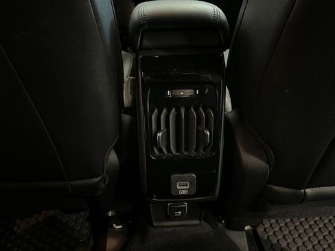 Used 2025 Jeep Compass Trailhawk AWD/4WD image 23