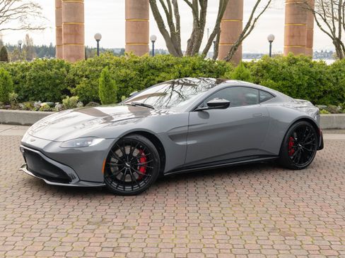 Used 2023 Aston Martin V8 Vantage Coupe image 37