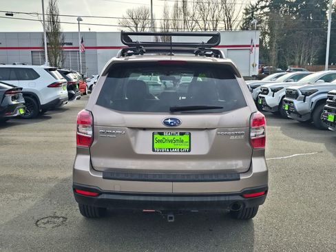 Used 2015 Subaru Forester 2.5i Limited image 6