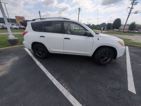Used 2007 Toyota RAV4 4WD image 17