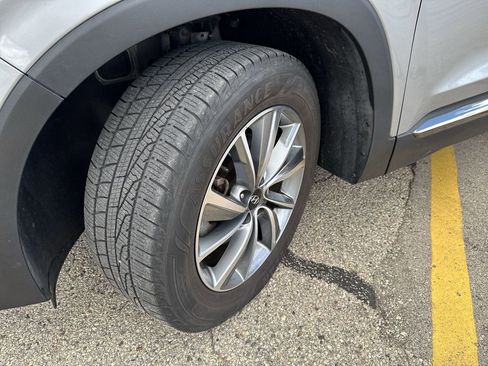 Used 2020 Hyundai Santa Fe Limited AWD/4WD image 3