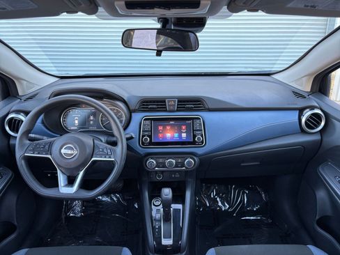 Used 2025 Nissan Versa SV FWD image 31