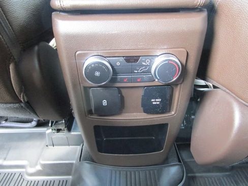 Used 2021 Ford Explorer King Ranch w/ Premium Technology Package AWD/4WD image 22