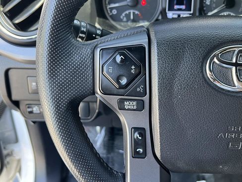Used 2023 Toyota Tacoma TRD Off-Road w/ Advanced Technology Package AWD/4WD image 32