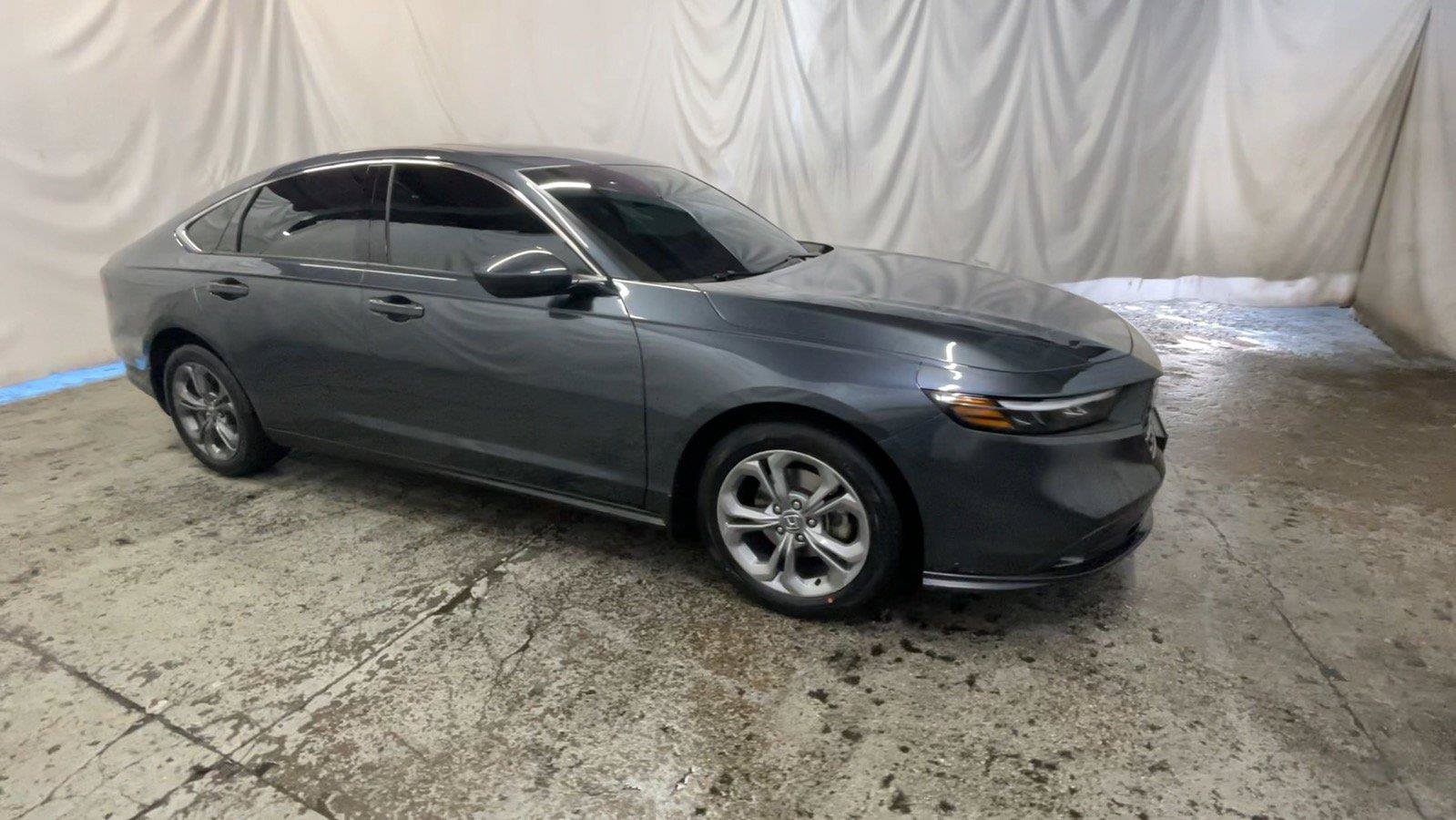 Used 2023 Honda Accord EX image 3