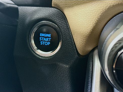 Used 2022 Toyota RAV4 XLE image 21