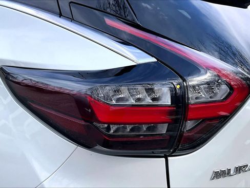 Used 2023 Nissan Murano SV image 26