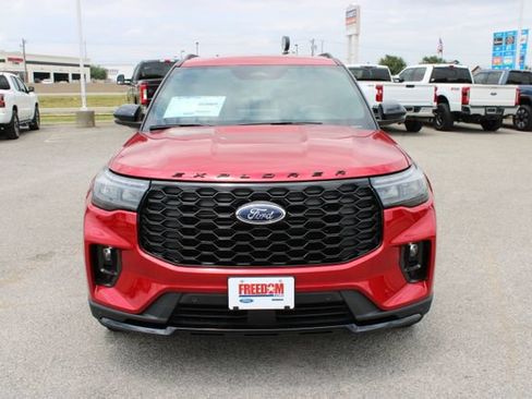 New 2026 Ford Explorer ST-Line w/ ST-Line Street Pack RWD image 2