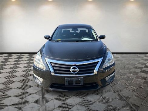 Used 2014 Nissan Altima 2.5 S w/ Sport Value Package image 2