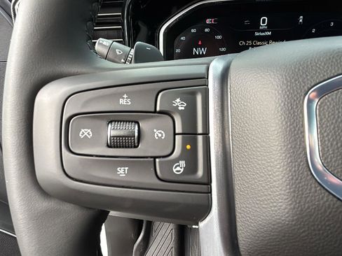 New 2026 GMC Sierra 1500 Elevation image 16