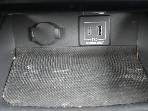 Used 2020 Nissan Pathfinder S image 29