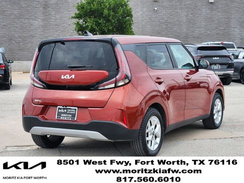 Certified 2023 Kia Soul LX w/ Option Group 015 FWD image 4