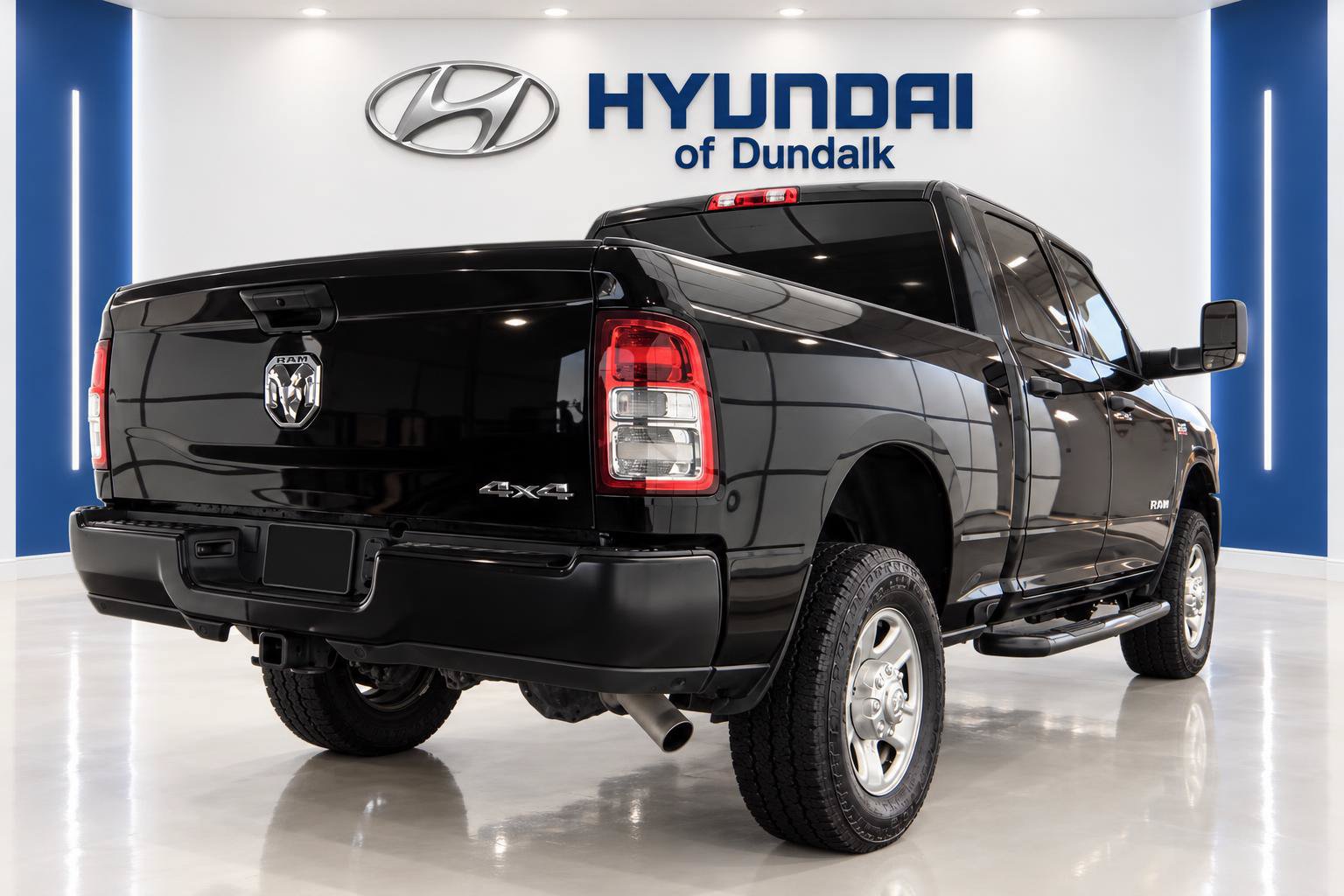 Used 2022 RAM 3500 Tradesman AWD/4WD image 4