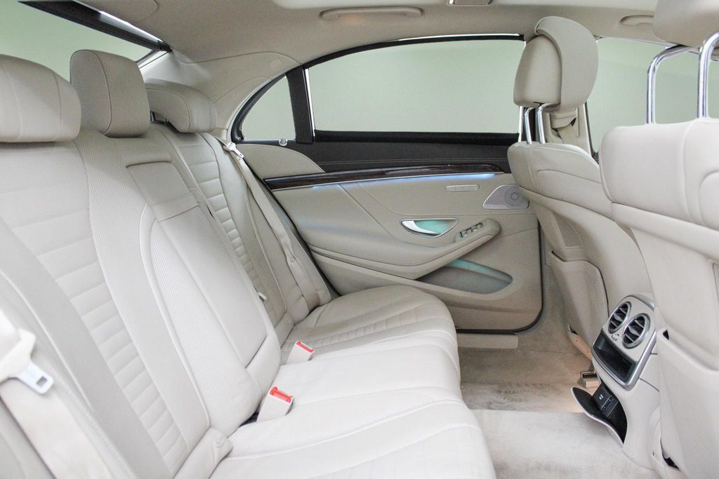 Used 2018 Mercedes-Benz S 560 Sedan image 27