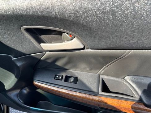 Used 2011 Honda Accord EX-L image 13
