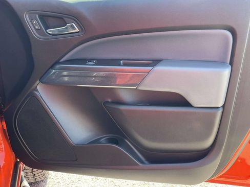 Used 2020 Chevrolet Colorado Z71 AWD/4WD image 29