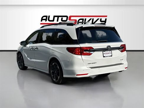Used 2023 Honda Odyssey Elite image 5