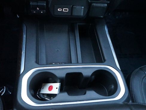 Used 2023 GMC Sierra 2500 Denali w/ Denali Ultimate Package image 25