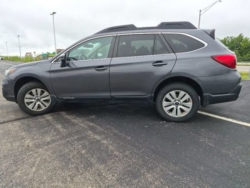 Used 2018 Subaru Outback 2.5i Premium AWD/4WD image 9