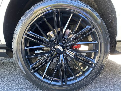 Used 2024 Cadillac Escalade V w/ LPO, ONYX Package image 48