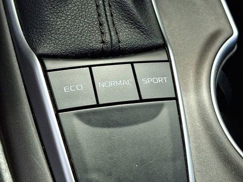 Used 2023 Toyota Camry LE FWD image 12