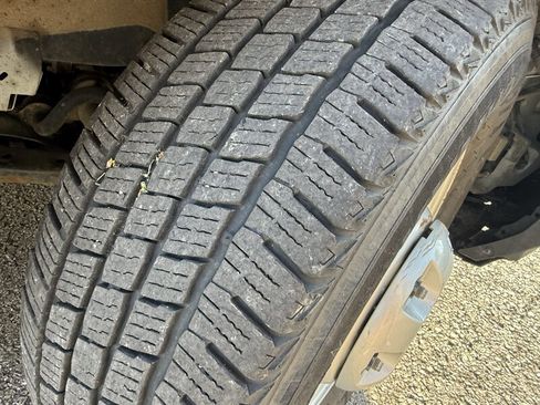 Used 2024 Ford Transit 250 148 Medium Roof Extended AWD image 8