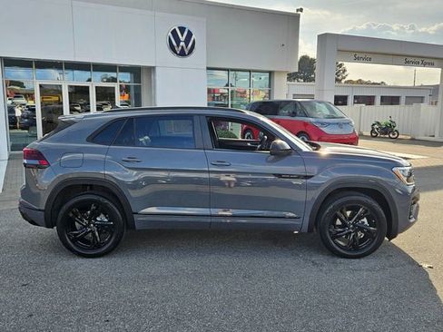 New 2026 Volkswagen Atlas Cross Sport SEL R-Line image 16