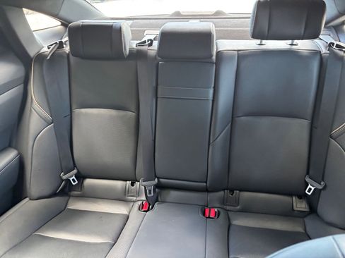 Used 2025 Toyota Crown AWD/4WD image 39