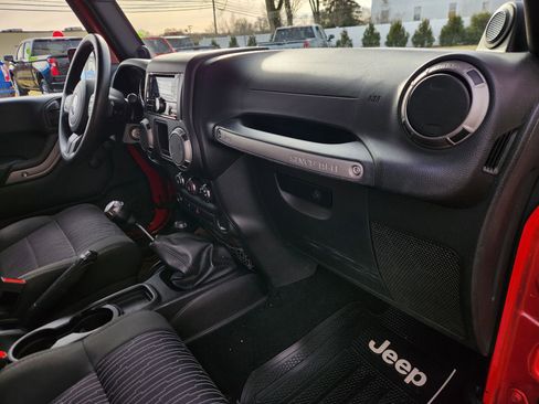 Used 2012 Jeep Wrangler Sport image 32