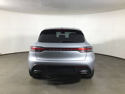 Certified 2026 Porsche Macan AWD/4WD image 4