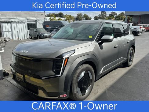 Certified 2024 Kia EV9 Light Long Range RWD image 2