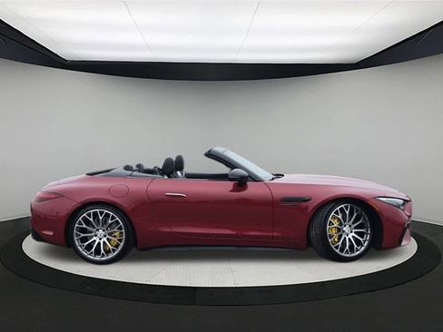 Used 2022 Mercedes-Benz SL 63 AMG AMG SL 63 image 8