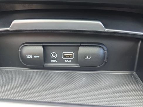 Used 2018 Kia Stinger GT1 AWD/4WD image 30