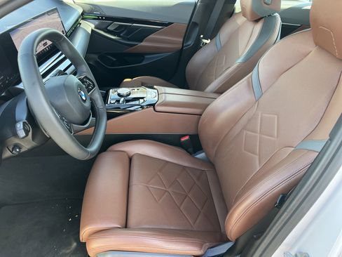 Certified 2025 BMW 530i 530i w/ Premium Package image 19