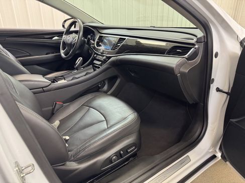 Used 2019 Buick LaCrosse Essence image 28