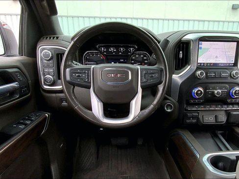 Used 2022 GMC Sierra 1500 SLT w/ SLT Premium Plus Package AWD/4WD image 5