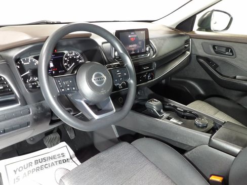 Used 2021 Nissan Rogue S image 11