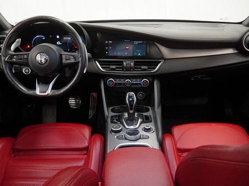 Used 2024 Alfa Romeo Giulia Veloce image 36