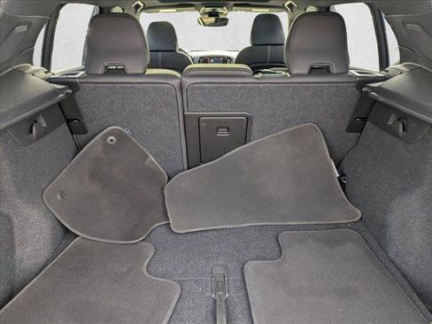 Used 2023 Volvo XC40 Recharge Ultimate image 6