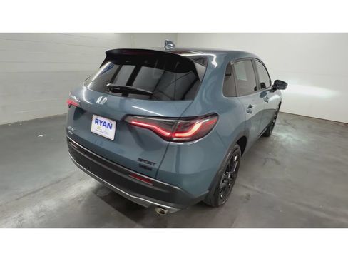 Used 2025 Honda HR-V Sport image 8